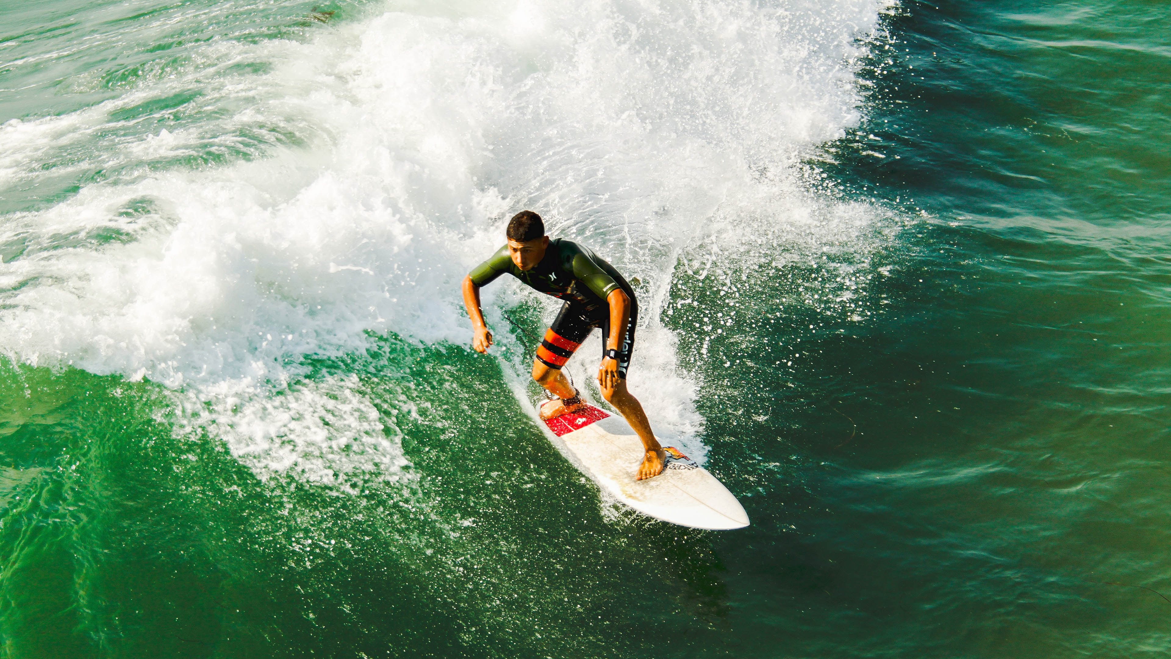 开云体育下载网址-“德甲火药味十足，争冠集团逐渐成形”，争冠组赛程